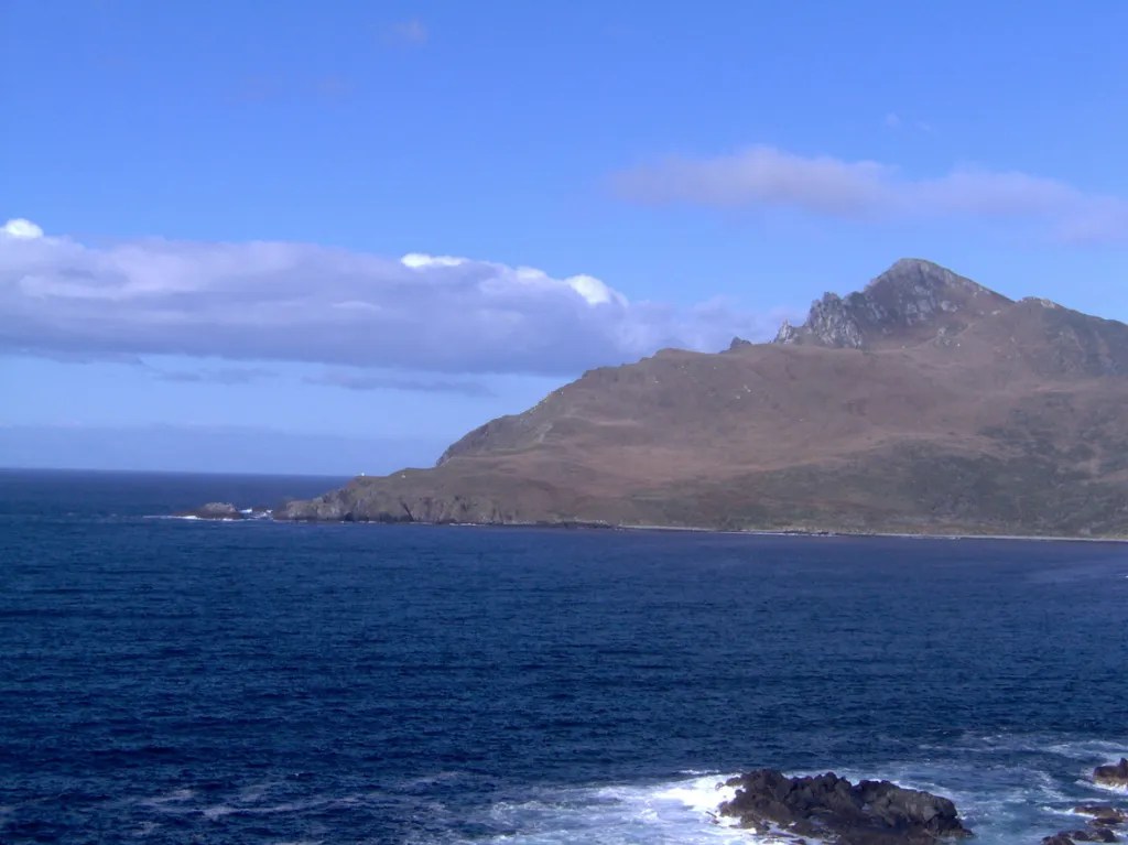 The Official Emona Literary Services™ Playlist: Gordon Lightfoot — Ghosts of Cape Horn